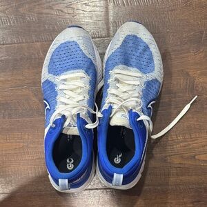 Nike  React Infinity run Flyknit 2 “White hyper Royal” Worn heavily